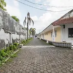 SPOT ON 2341 Hotel Padjajaran 2