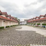 SPOT ON 2341 Hotel Padjajaran 2
