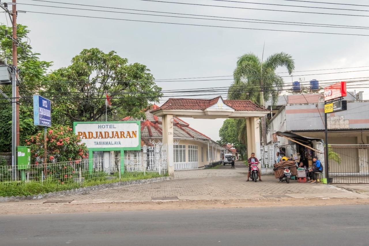 Hotel Spot On 2341 Padjajaran 2