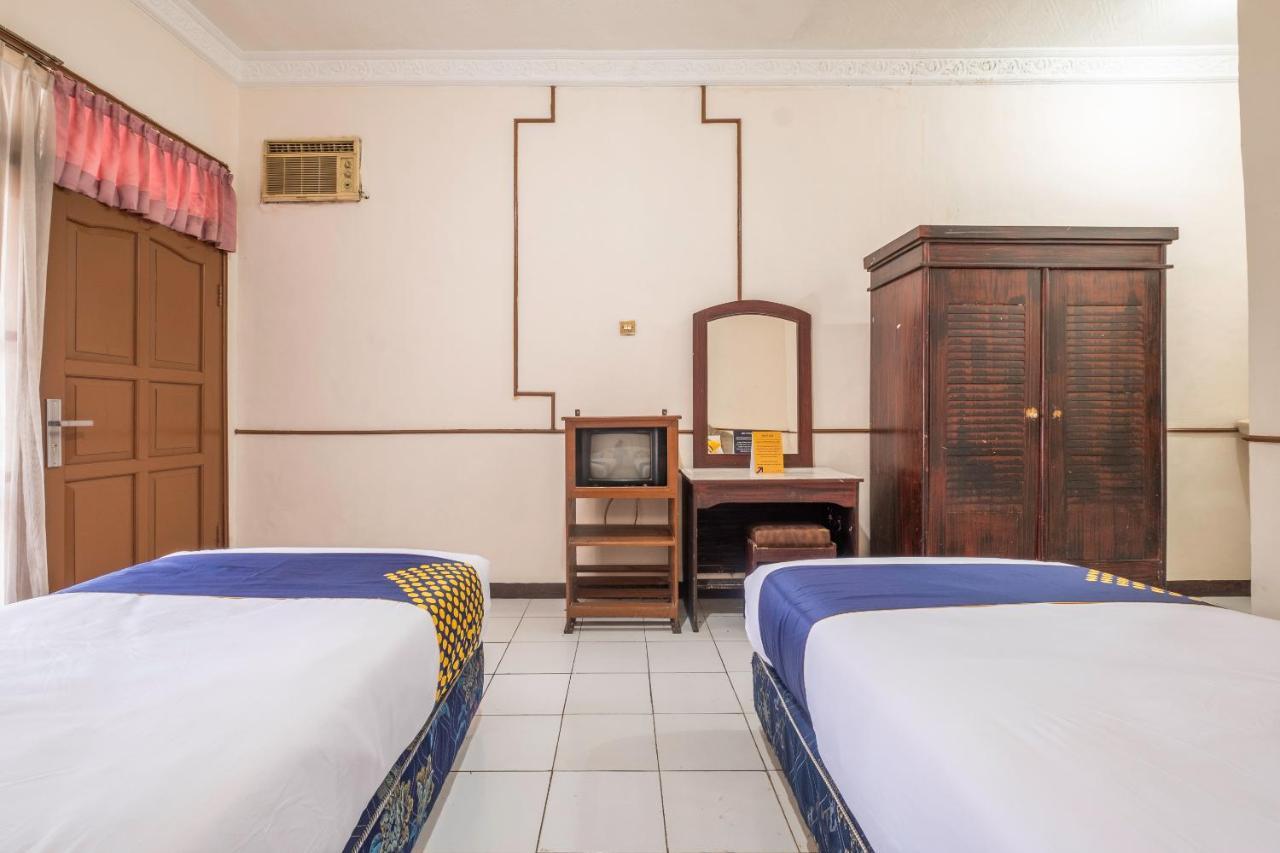Hotel Spot On 2341 Padjajaran 2 2*